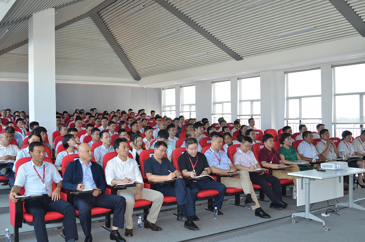 抓好技術(shù)創(chuàng)新，聚焦全球布局丨中偉新材料2019半年度干部會(huì)議召開