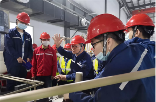 爭分奪秒保投產(chǎn)丨南部產(chǎn)業(yè)基地設(shè)備部“突擊”紀(jì)實