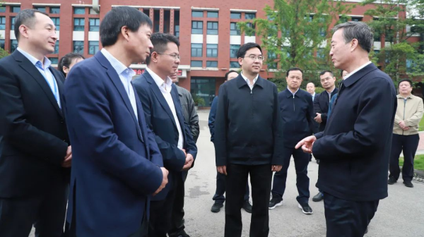 科技立企 | 貴州省政協(xié)主席趙永清寄語(yǔ)中偉：堅(jiān)定科技創(chuàng)新，助力企業(yè)做大做強(qiáng)